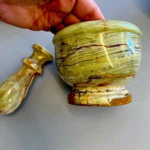 Awesome Green Onyx Stone Mortar and Pestle
